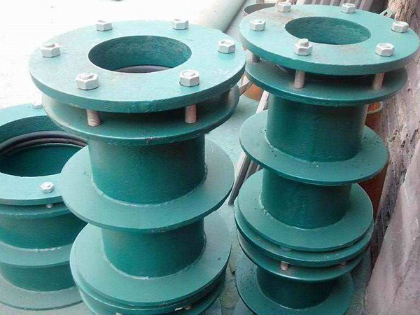 ���Է�ˮ�׹������r(sh��)��ע�����